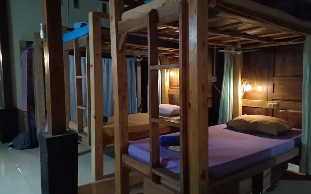 Arjuna Garden Homestay - Hostel