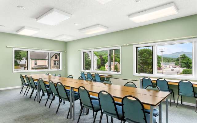 Rodeway Inn Gorham Riverside