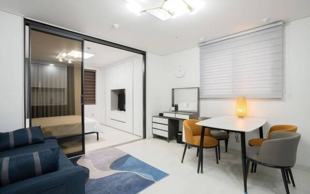 Seomun Residence Hotel