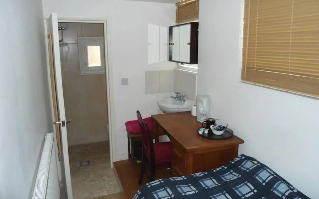 Tourian Lounge Hotel