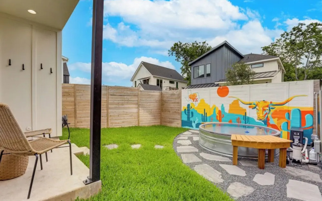 Modern Austin Retreat w/ Heated Cowboy Pool!