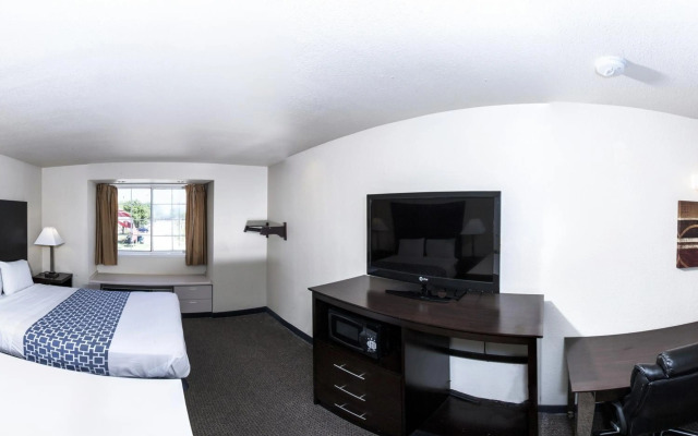 Rodeway Inn & Suites Lewisville I-35