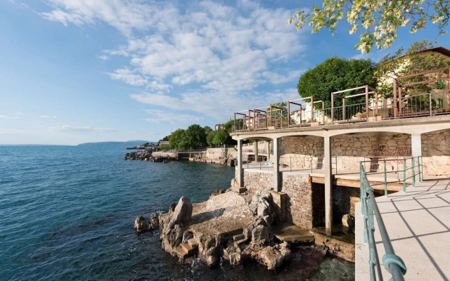 Seaview Apartment Lara