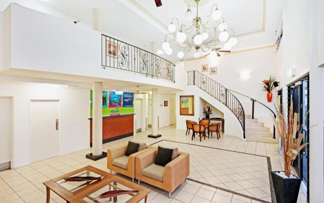 Cairns Queens Court