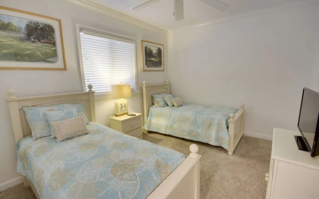 Astoria 205 - 2 Br Condo