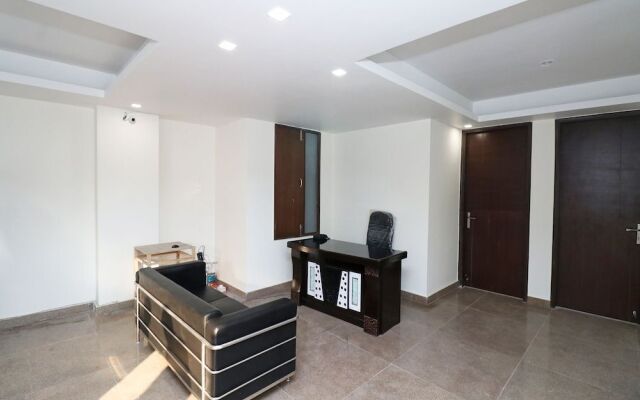 OYO 24514 Galleria Square