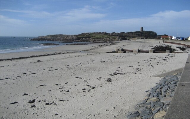 L'Eree Bay Hotel