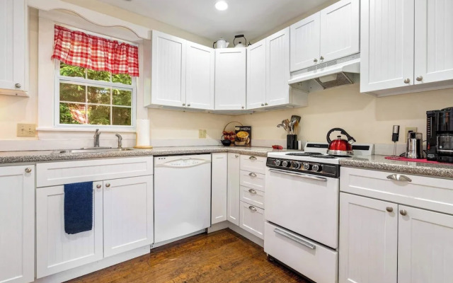 Nanas Hideaway 2 BDR Charmer!