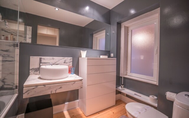 Elegant & Cozy Apartment