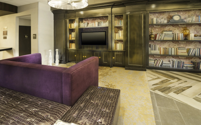 Crowne Plaza Saddle Brook by IHG