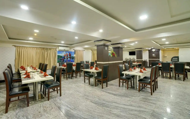 Four Square Holidayz