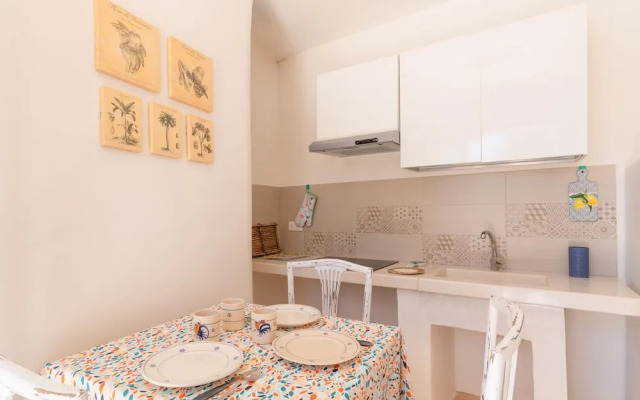 Trullo Calamo tra Mare e Citt