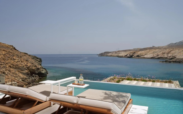 Semeli Coast Mykonos, Curio Collection by Hilton