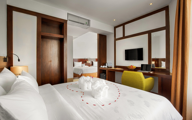 Sofia Suite Hotel & Spa Da Nang - Free 01 Draught Beer and 20-minute Spa per Room – Guest Rooms – Da Nang