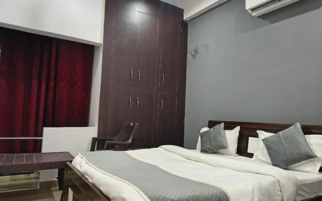 Hotel Trimurti Inn