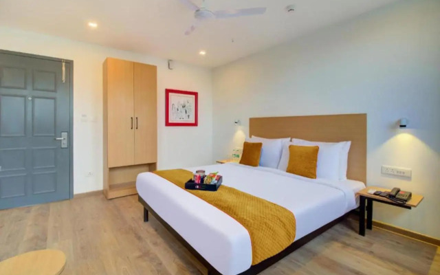 FabHotel Alpha Center