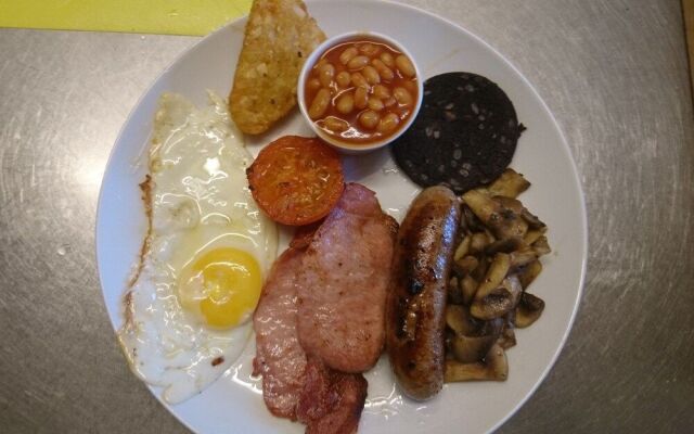 Heathcliff House, Exclusively for Adults, Free Large Car Park