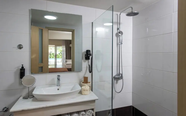 The River Suites - Adults Only