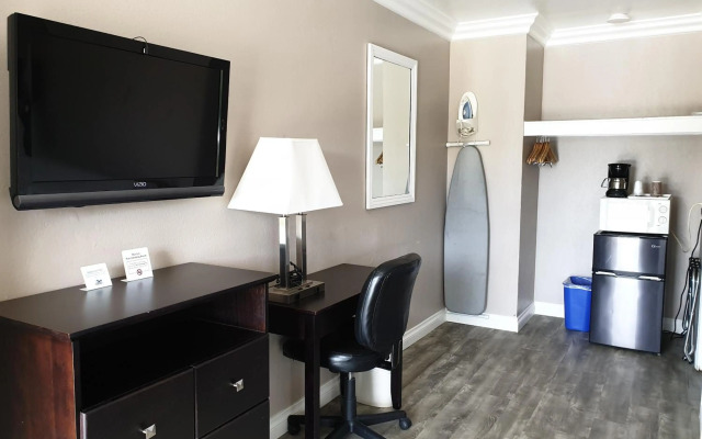 Lotus of Lompoc - A Great Hospitality Inn