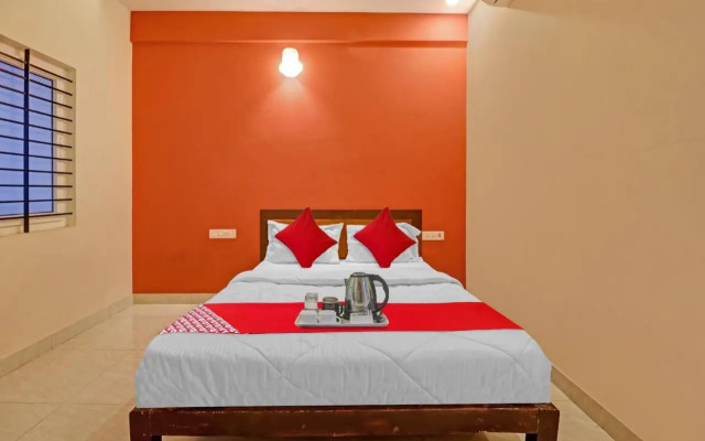 OYO Flagship 701156 G M Boarding And Lodging