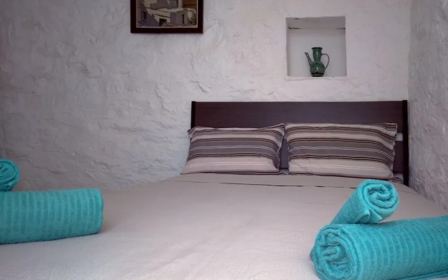 Stunning House - Sleeps 11, Terrace & Sea View