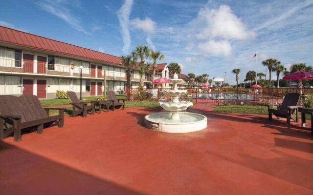 OYO Hotel Dundee By Crystal Lake