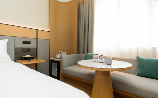 Ji Hotel (Nanjing Xuanwu Lake Park)