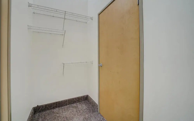 FRONTDESK Waterfront Apts Downtown Cleveland