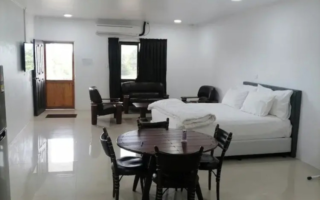 White Diamond Apartment
