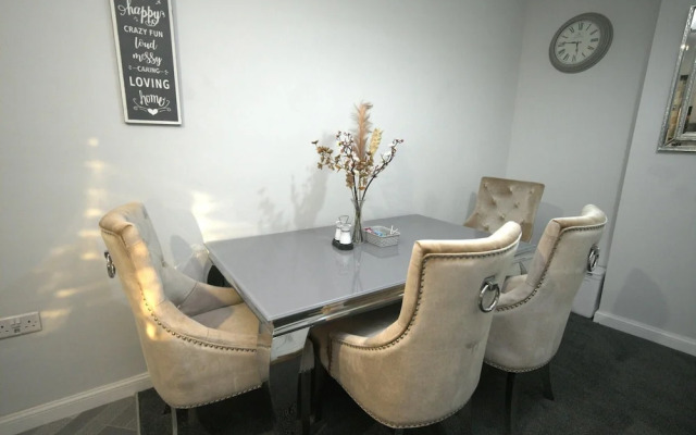 Telford Tranquility Apartment Flat 3 for 4 Guests