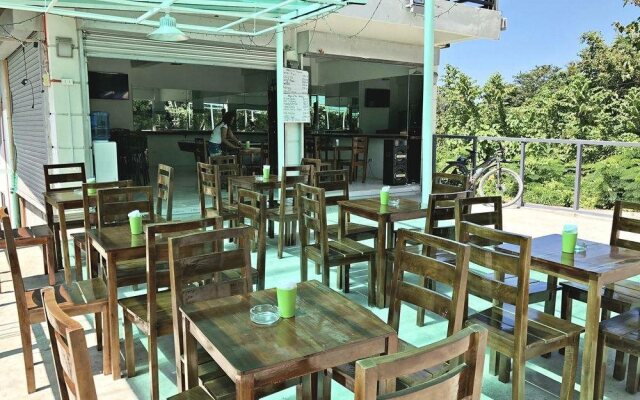 Rey-Alexandria Suites Annex