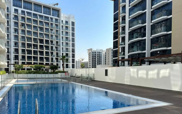 Elegant Studio w Balcony View Near Downtown Dubai