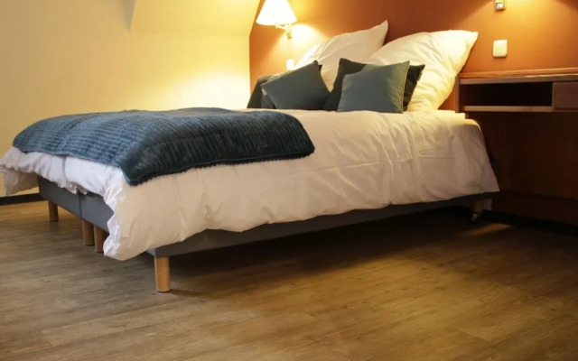 Z B Hotel