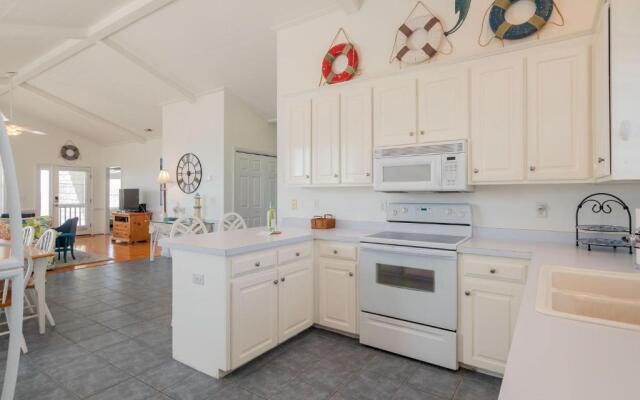 Sea Glass by Oak Island Accommodations