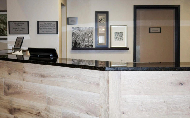 Country Inn & Suites by Radisson, Dahlgren-King George, VA
