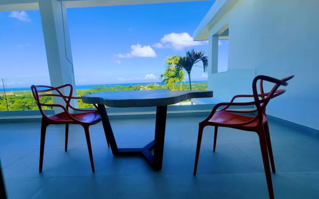 Sunset Villa with Infinity Pool