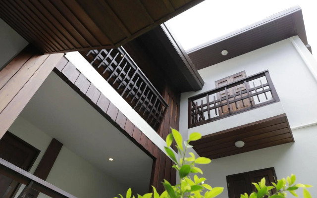 The Peaberry Explorer Hotel