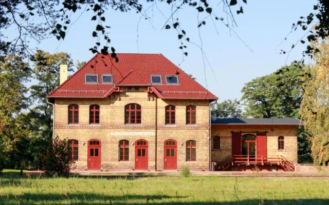 Ferienwohnungen Bahnhof Werder