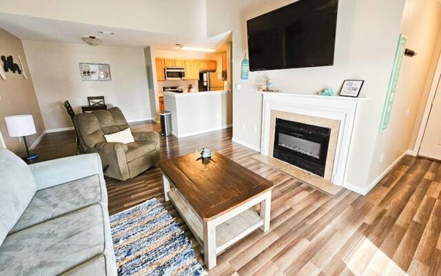 2br/2ba Full Condo w/ Pool & Gym, Sleeps 6