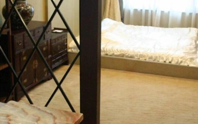 Royal Palace Hotel