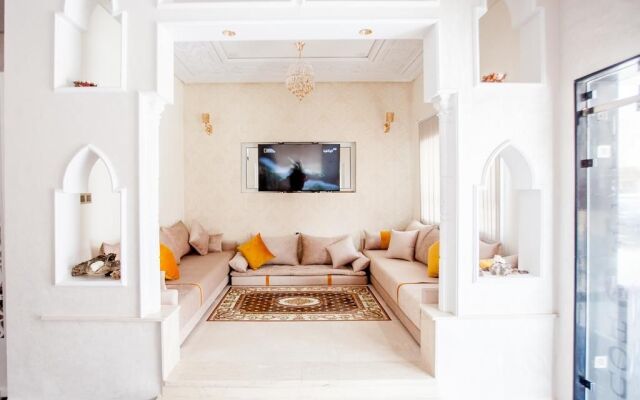 Dakhla White House