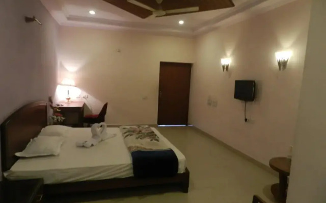 Lakshmi Vilas Hotel