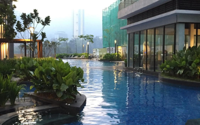 12pax Golden Shine Homestay @Midhills Genting