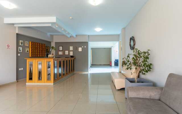 Atrium Hotel