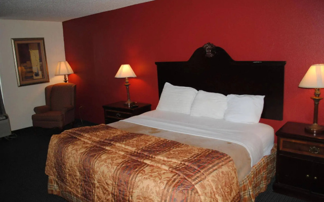 Fifth Season Inn & Suites