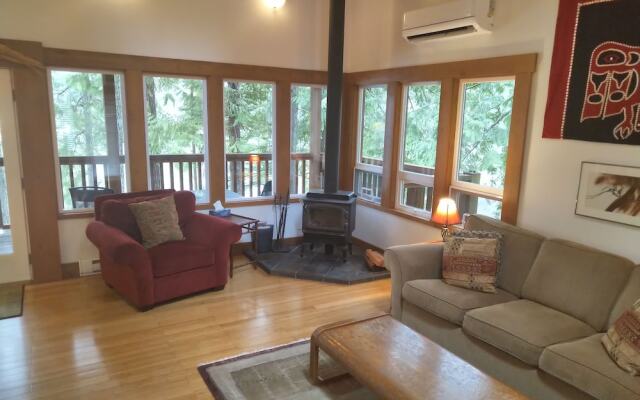 The Cabin at Moon Dance