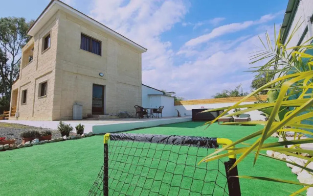 25 AN - Pernera House