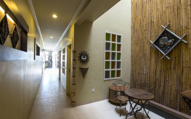 Townhouse OAK Hotel Dev Villas