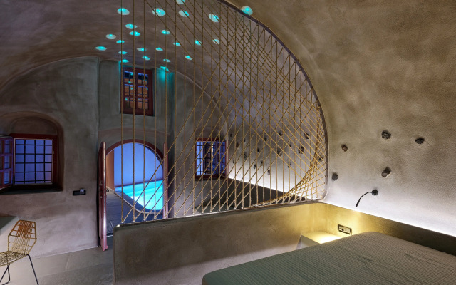 Andronikos Canaves Santorini