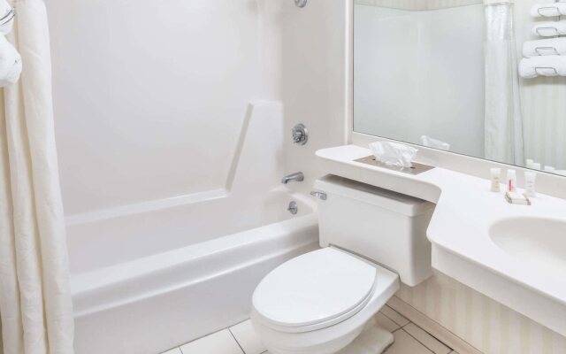 Howard Johnson Milford